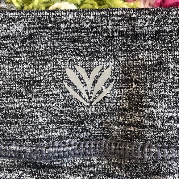 Forever 21 heather grey workout leggings, L - Picture 7 of 7